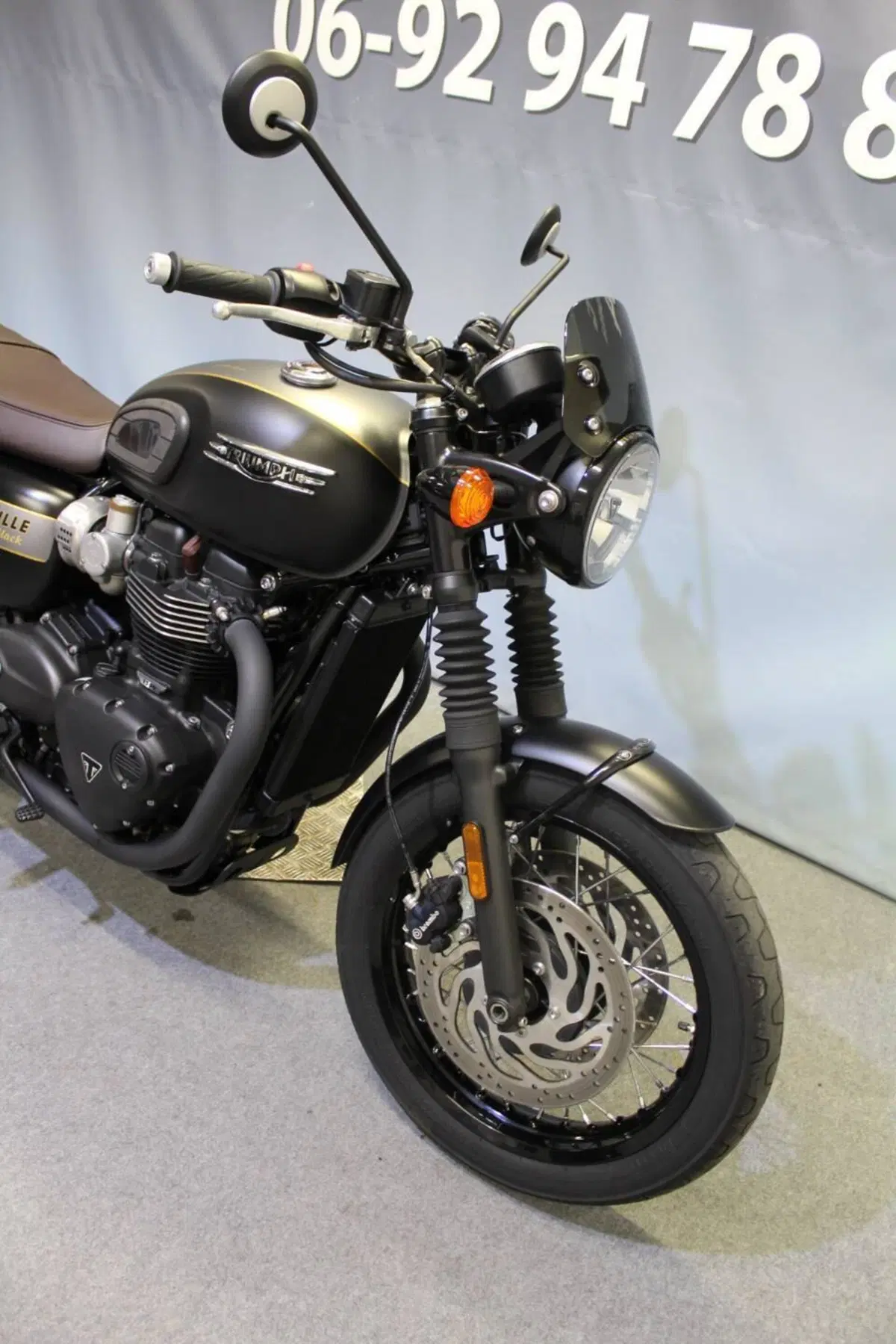 Triumph Bonneville T120 Black (2021 - 25) (10)