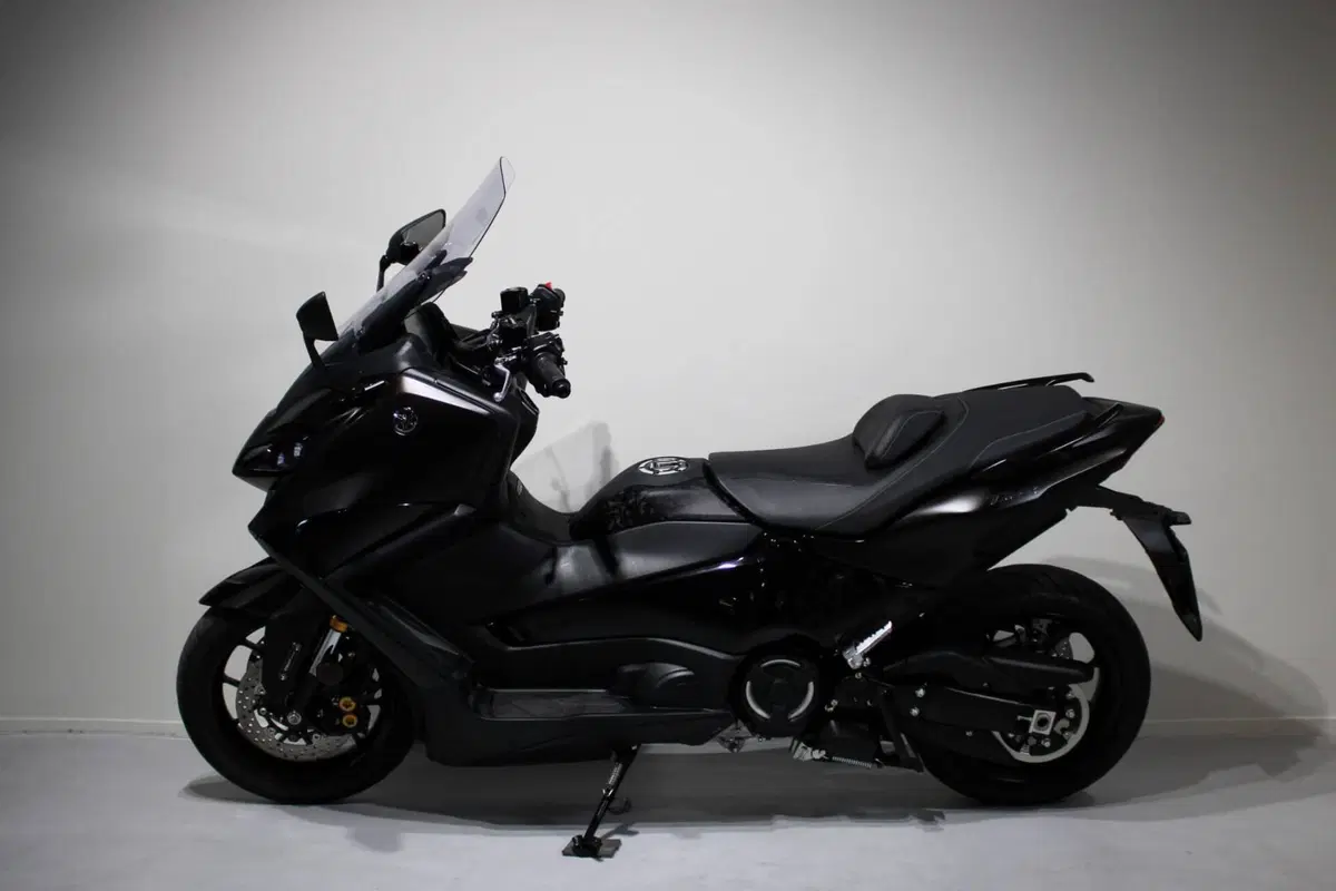Yamaha T-Max 560 Tech Max (2022 - 24) (4)