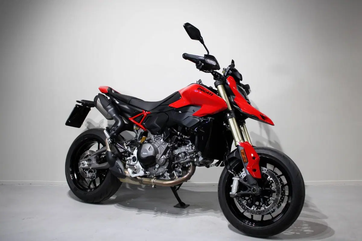 Ducati Hypermotard V2 (2026) (2)