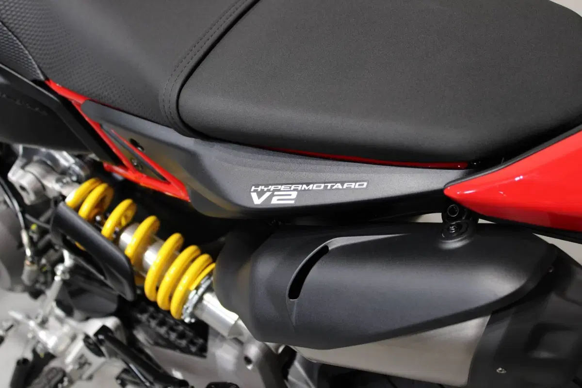 Ducati Hypermotard V2 (2026) (6)