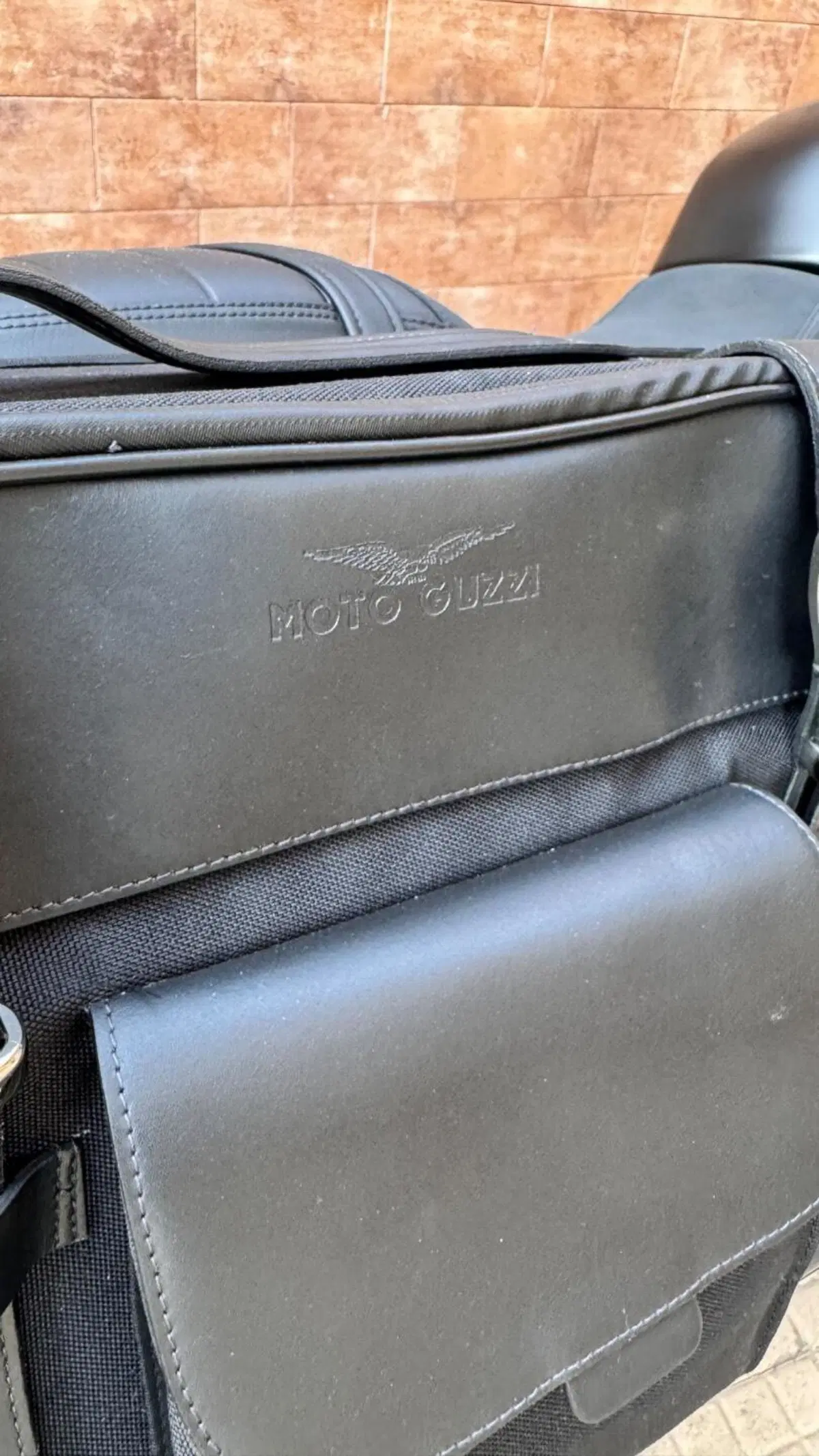 Moto Guzzi V7 Stone (2025 - 26) (6)