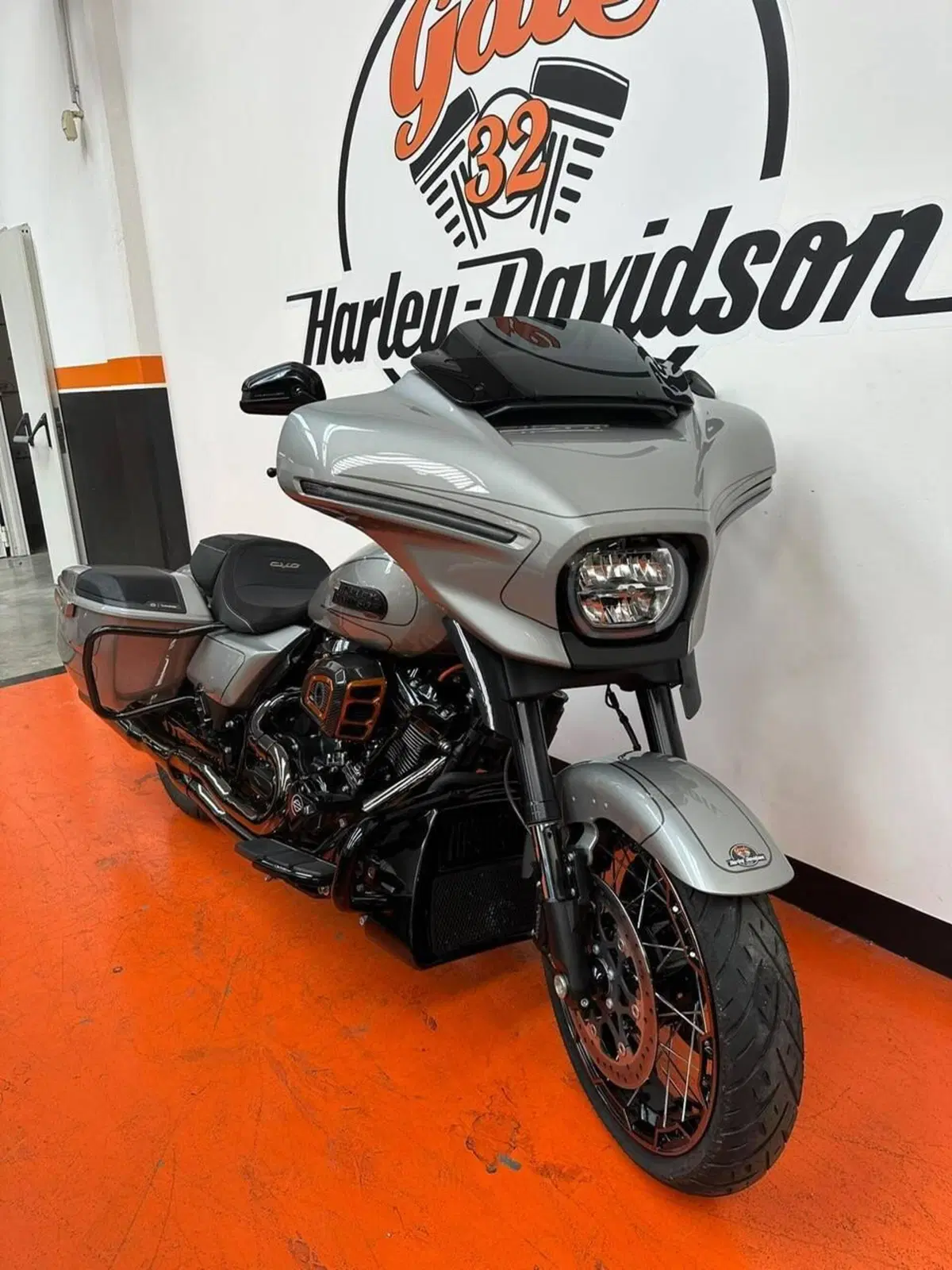 Harley-Davidson CVO Street Glide (2023) (2)
