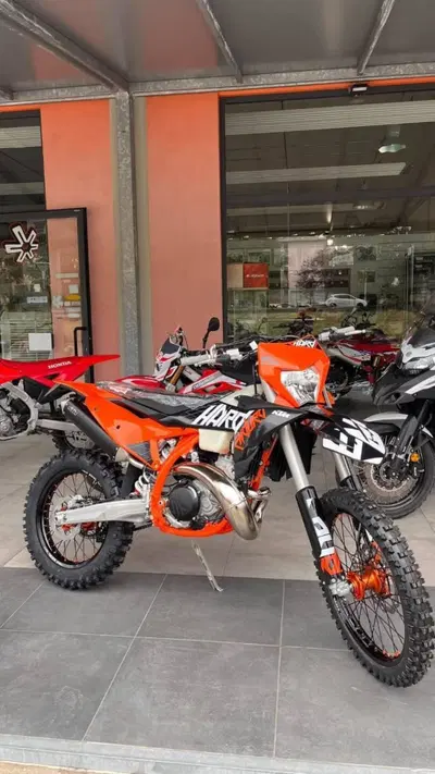 KTM 300 EXC Hardenduro (2027) nuova