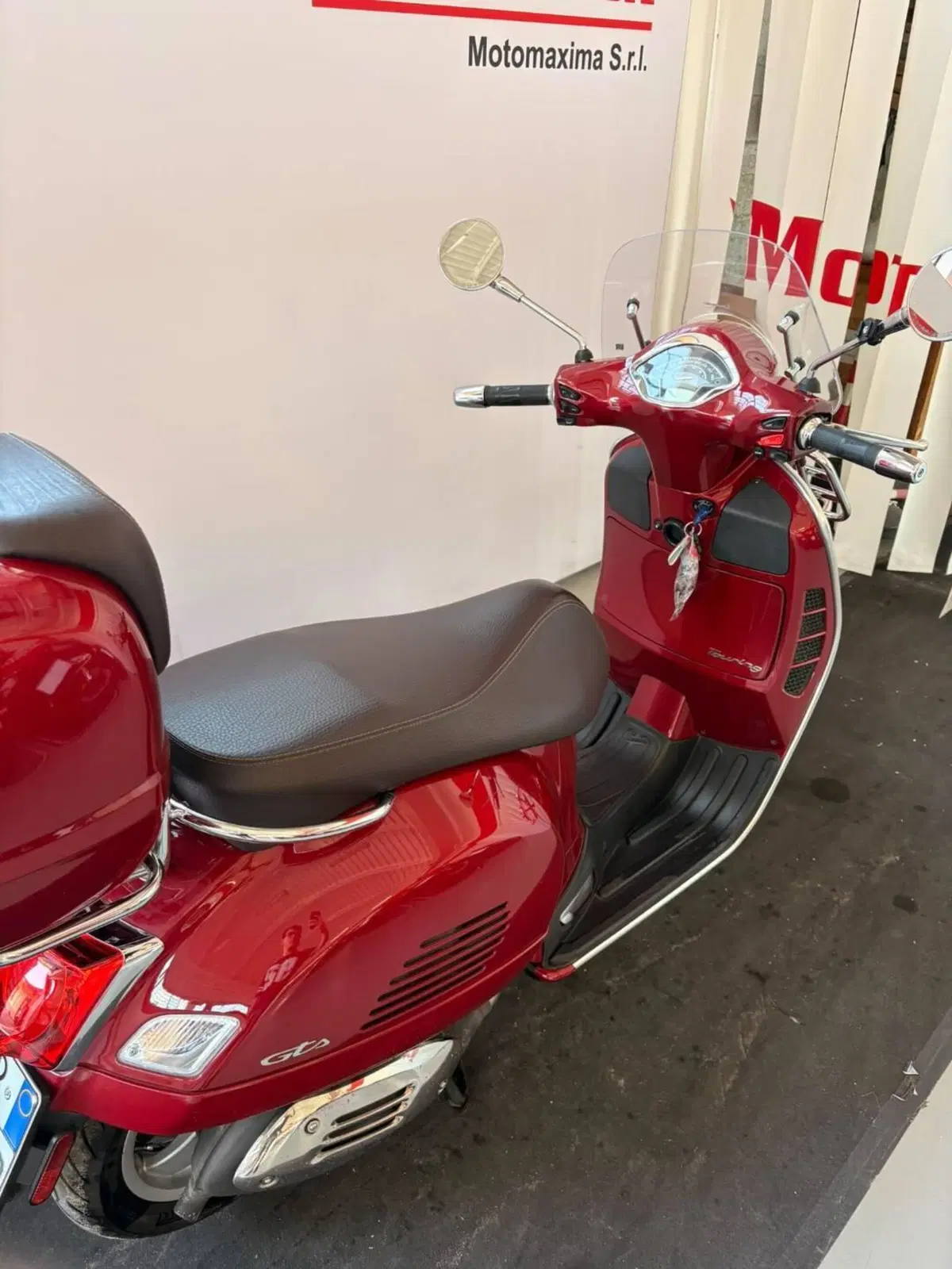 Vespa GTS 300 Touring ABS (2014 - 16) (2)