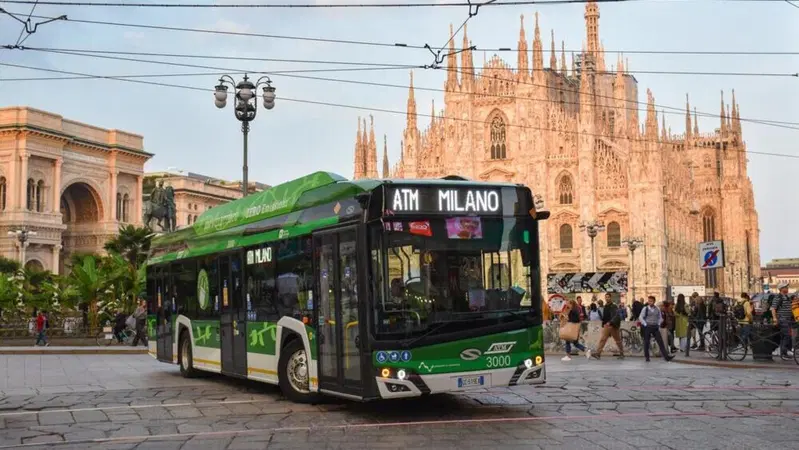 Miracolo a Milano: appena sgarri... zac!, la multa arriva subito! 