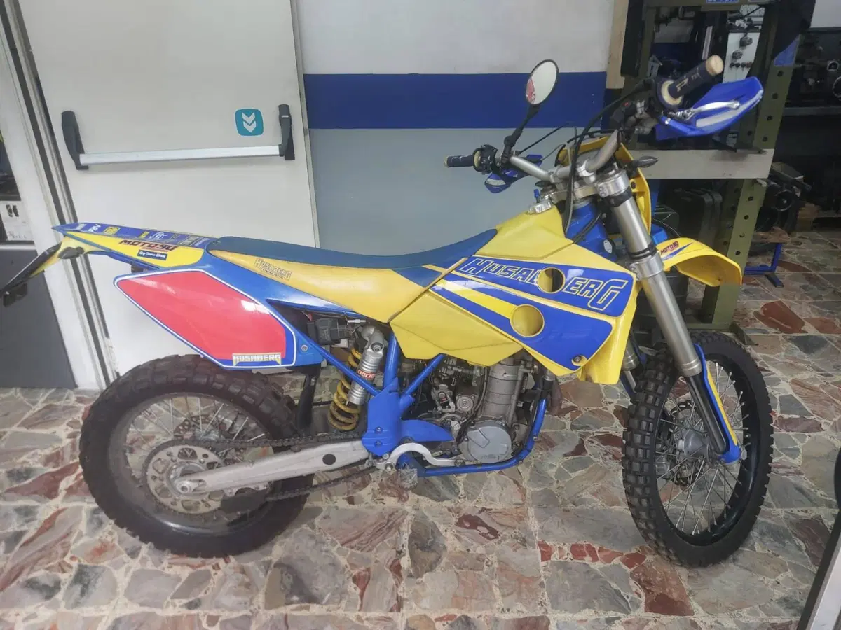 Husaberg FE 550 E (2)