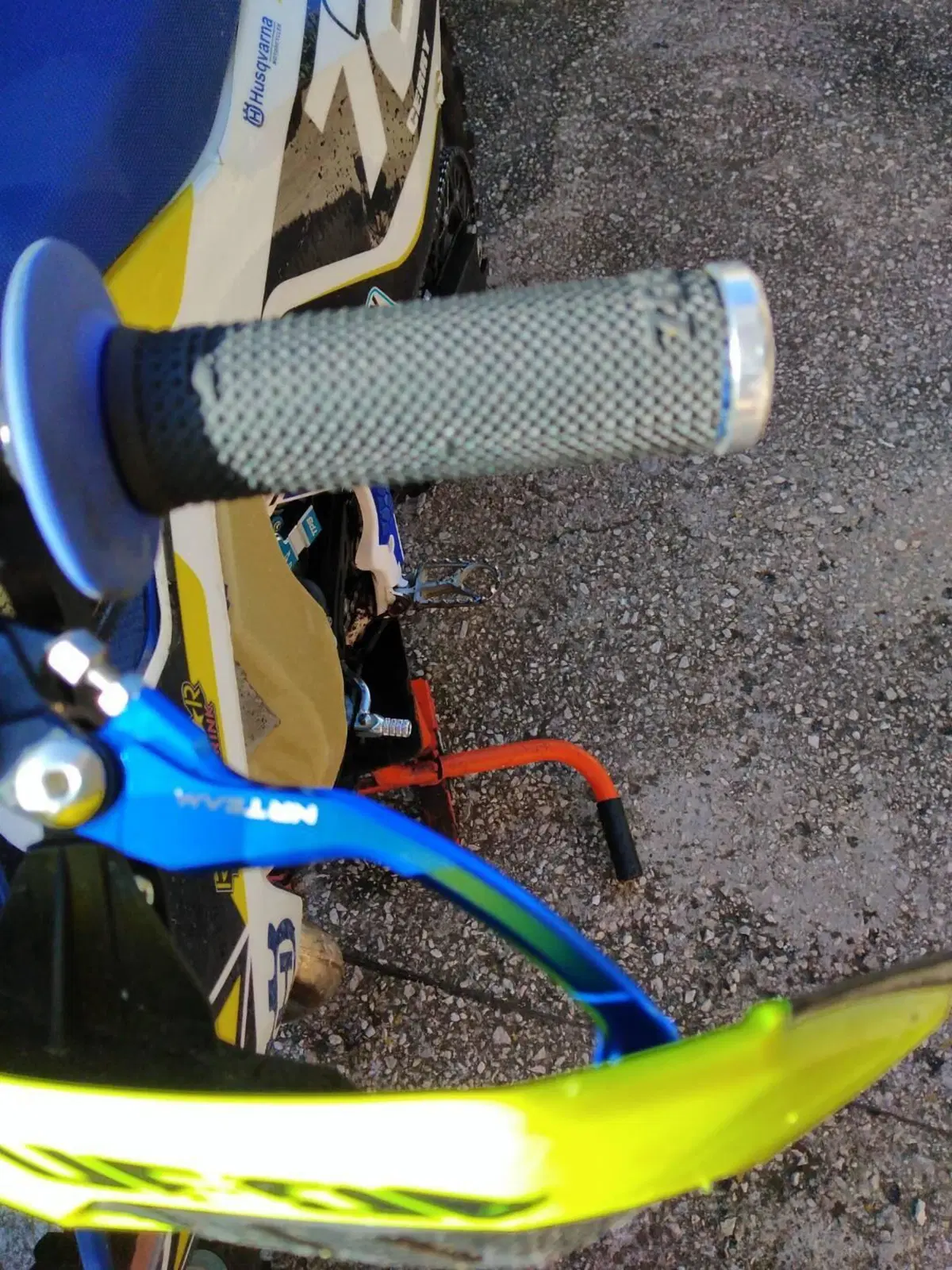 Husqvarna TE 300i (2018) (3)