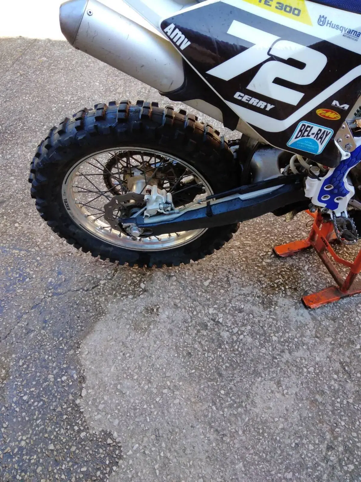 Husqvarna TE 300i (2018) (7)