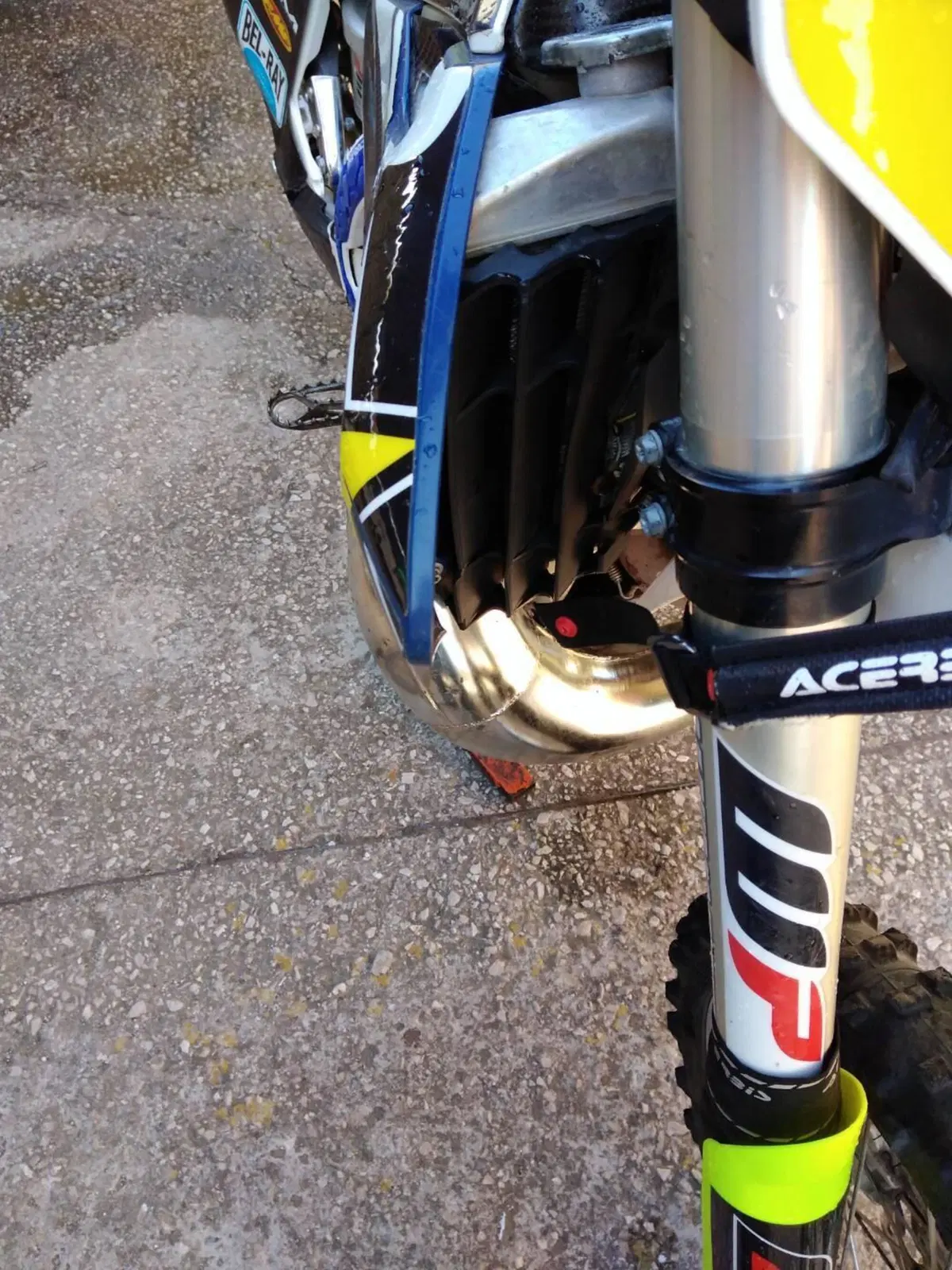 Husqvarna TE 300i (2018) (9)