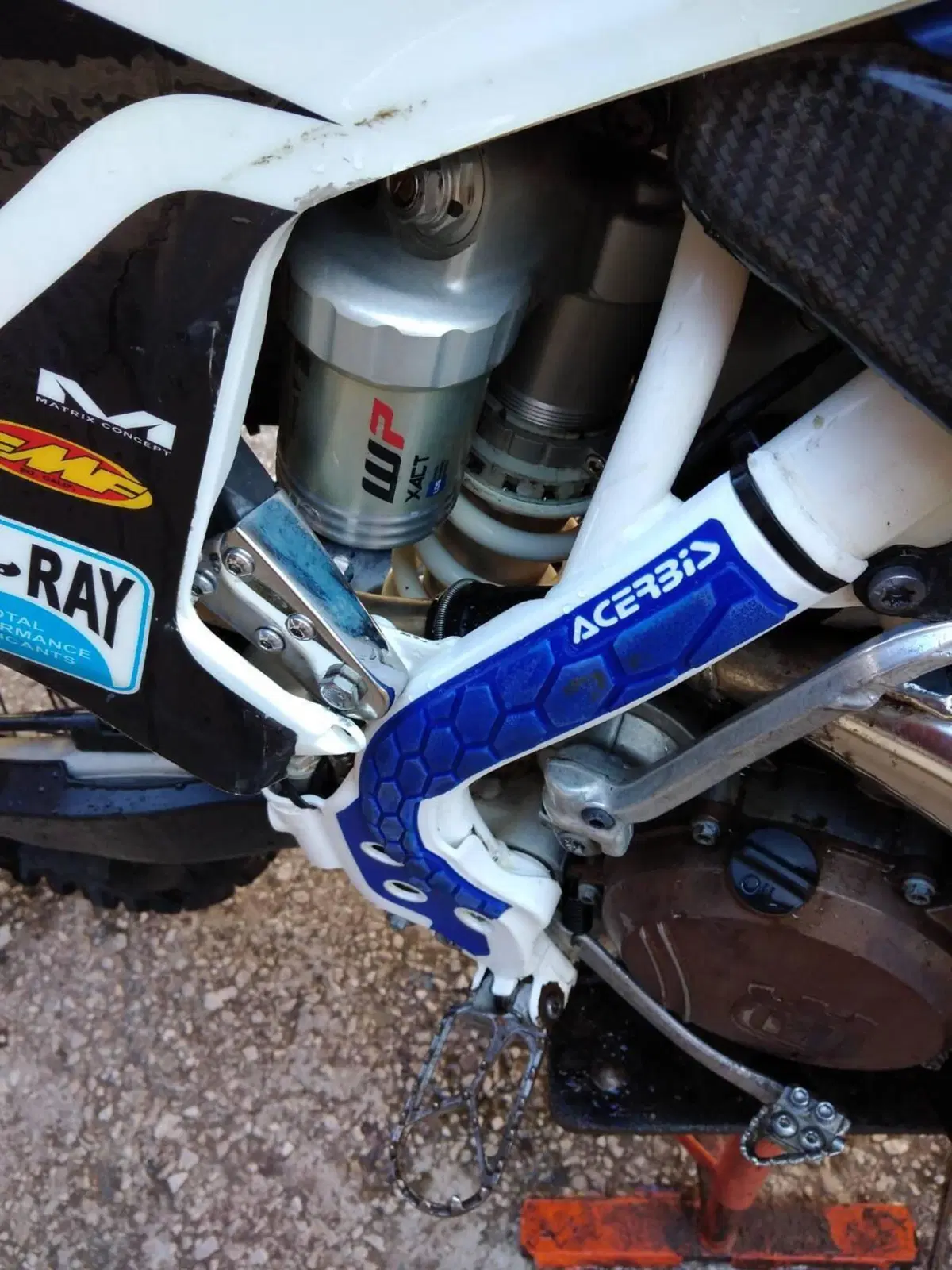 Husqvarna TE 300i (2018) (11)
