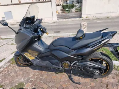 Yamaha T-Max 530 (2015 - 16) usata