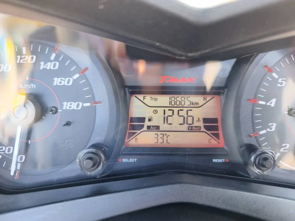 Yamaha T-Max 530 (2015 - 16) (4)