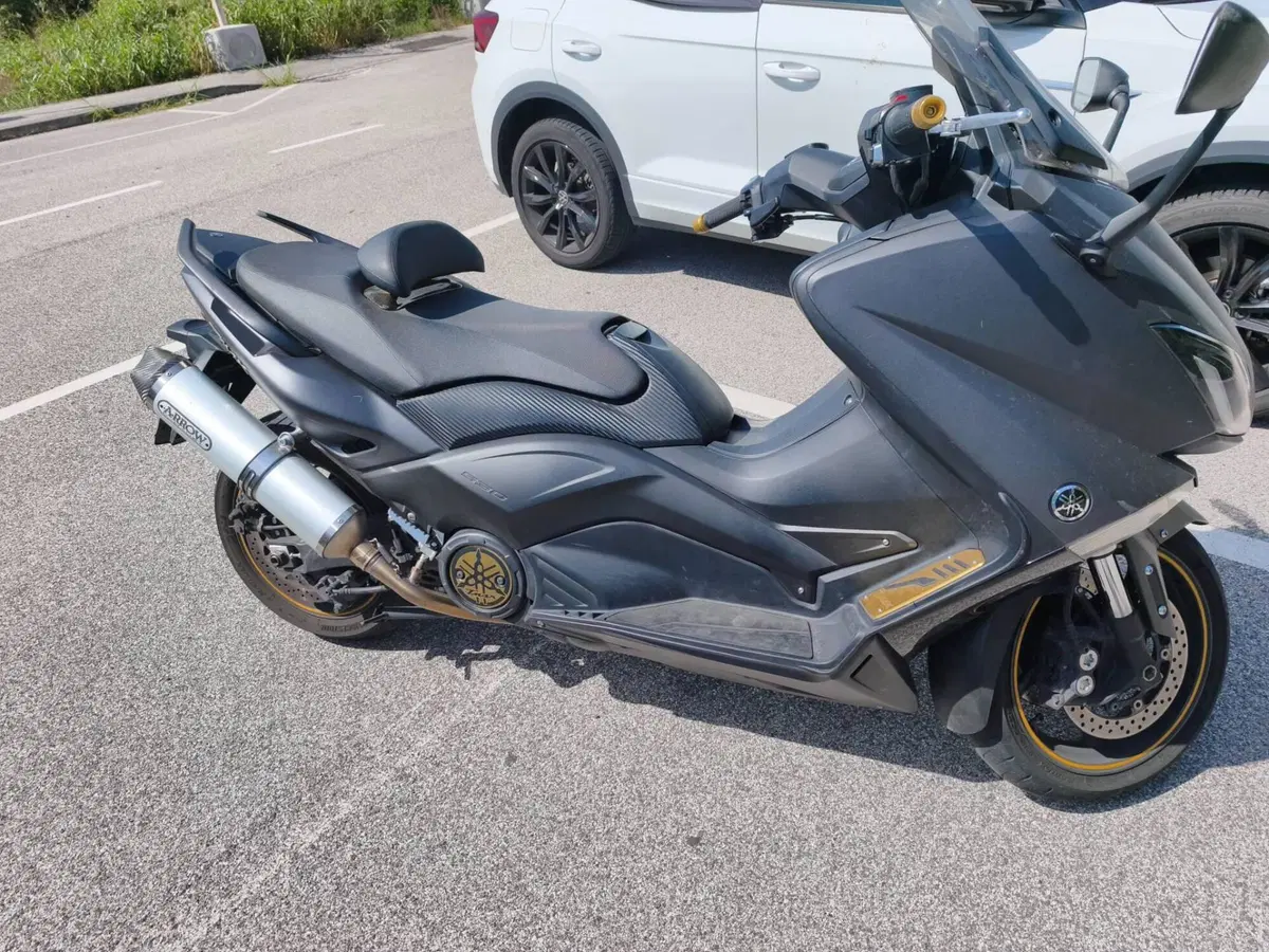 Yamaha T-Max 530 (2015 - 16) (5)