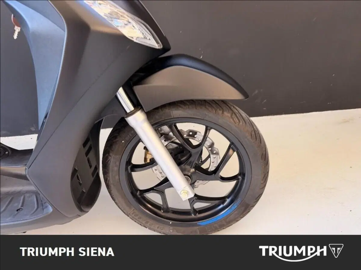 Piaggio Medley 200 (2025 - 26) (6)