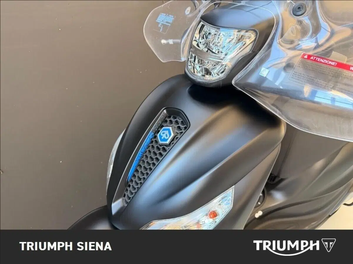 Piaggio Medley 200 (2025 - 26) (7)