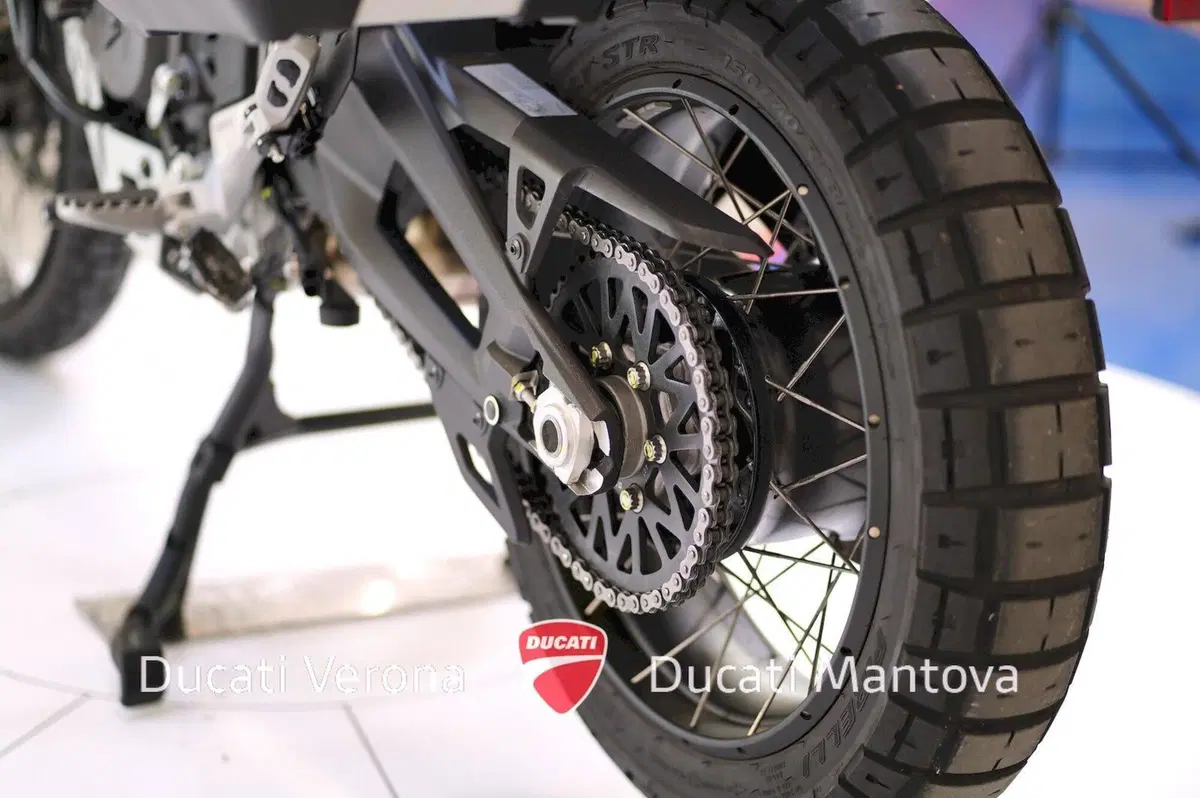 Ducati DesertX Discovery (2025) (12)