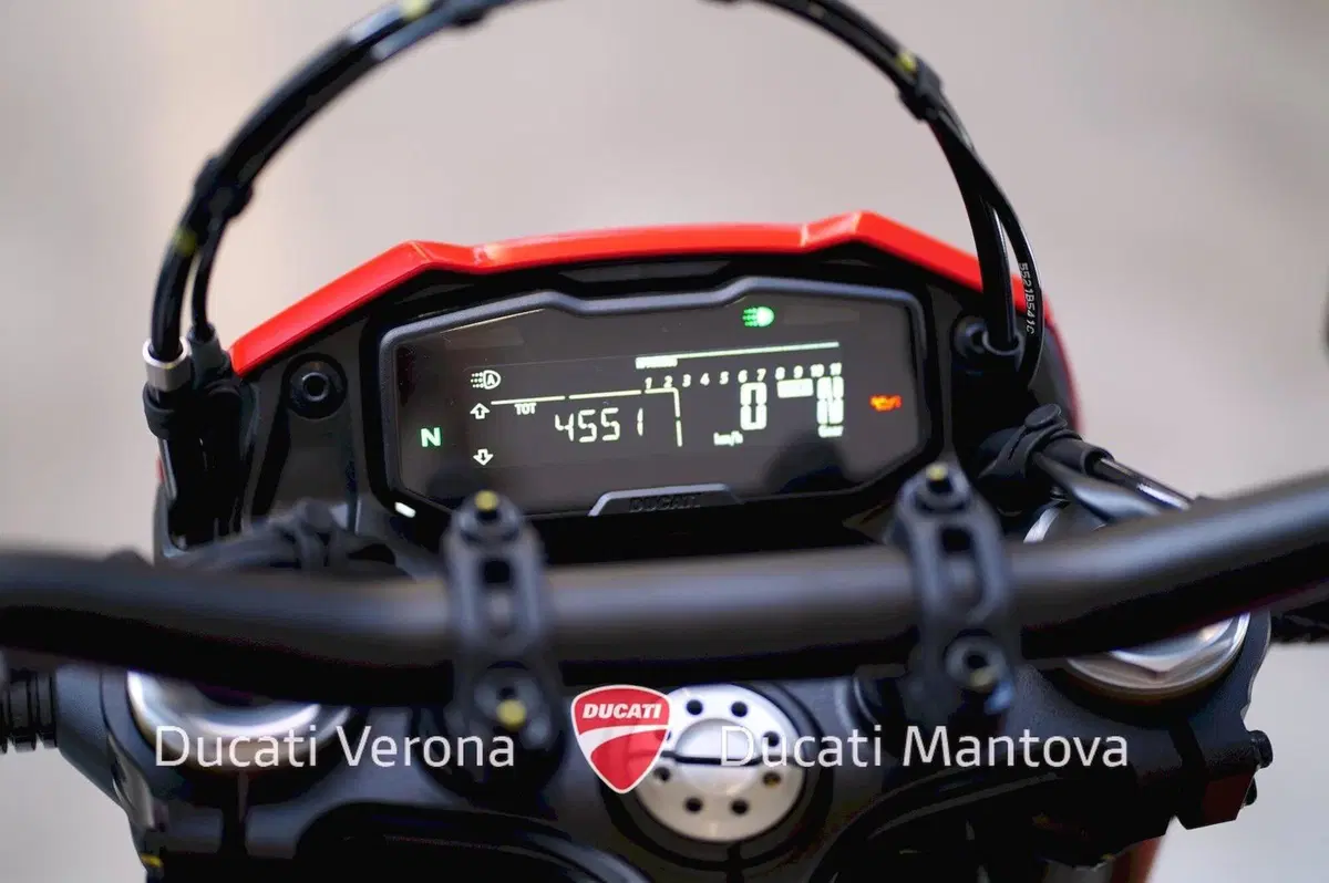 Ducati Hypermotard 698 Mono (2024 - 26) (20)