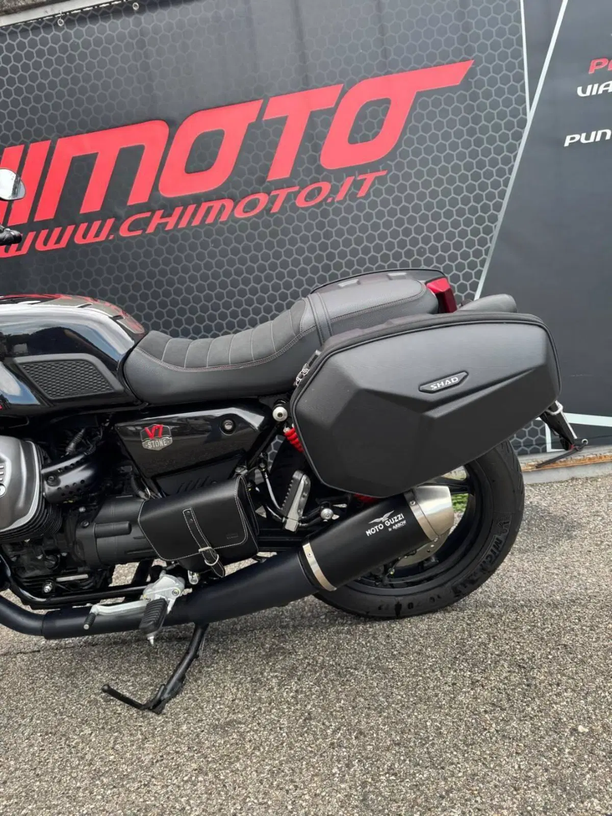 Moto Guzzi V7 Stone Special Edition (2022 - 25) (10)