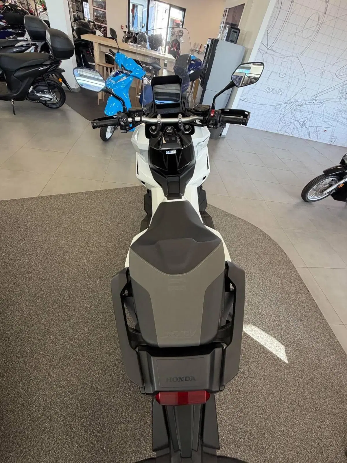 Honda X-ADV 750 (2025 - 27) (4)