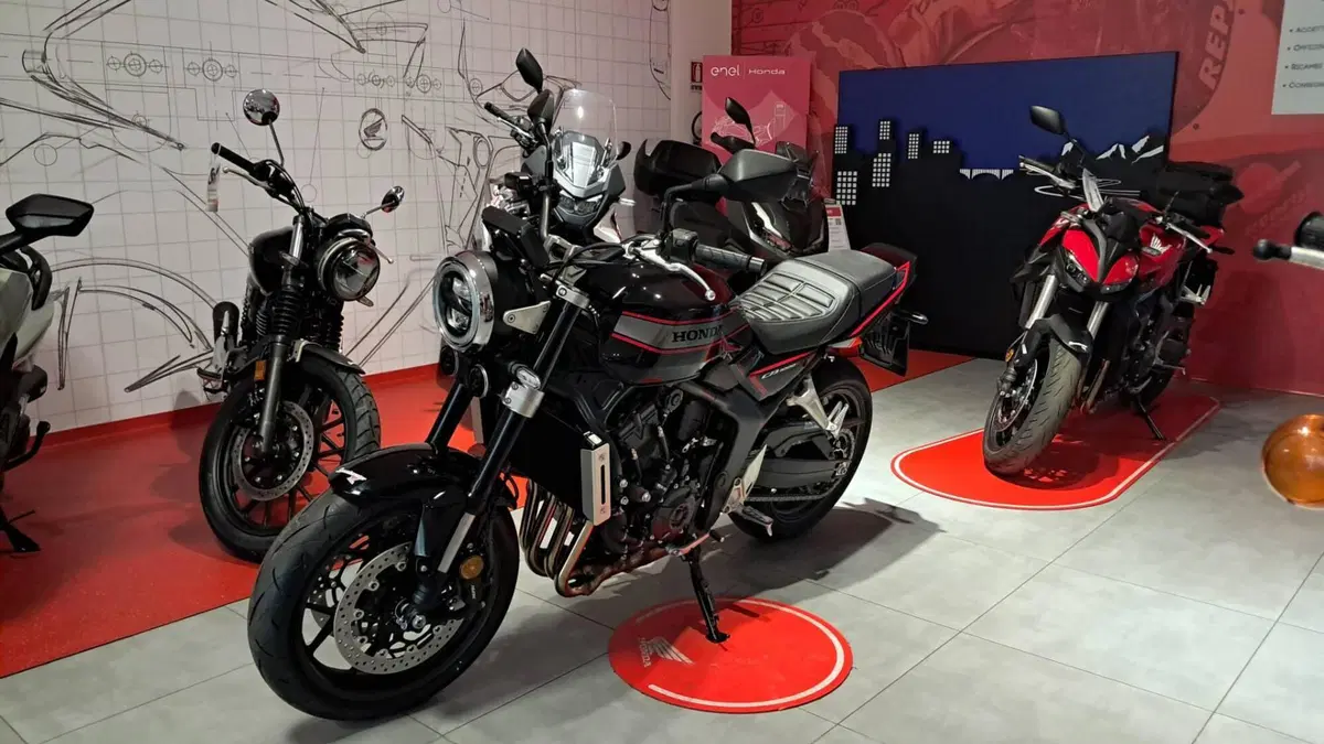 Honda CB 1000 F (2026) (9)