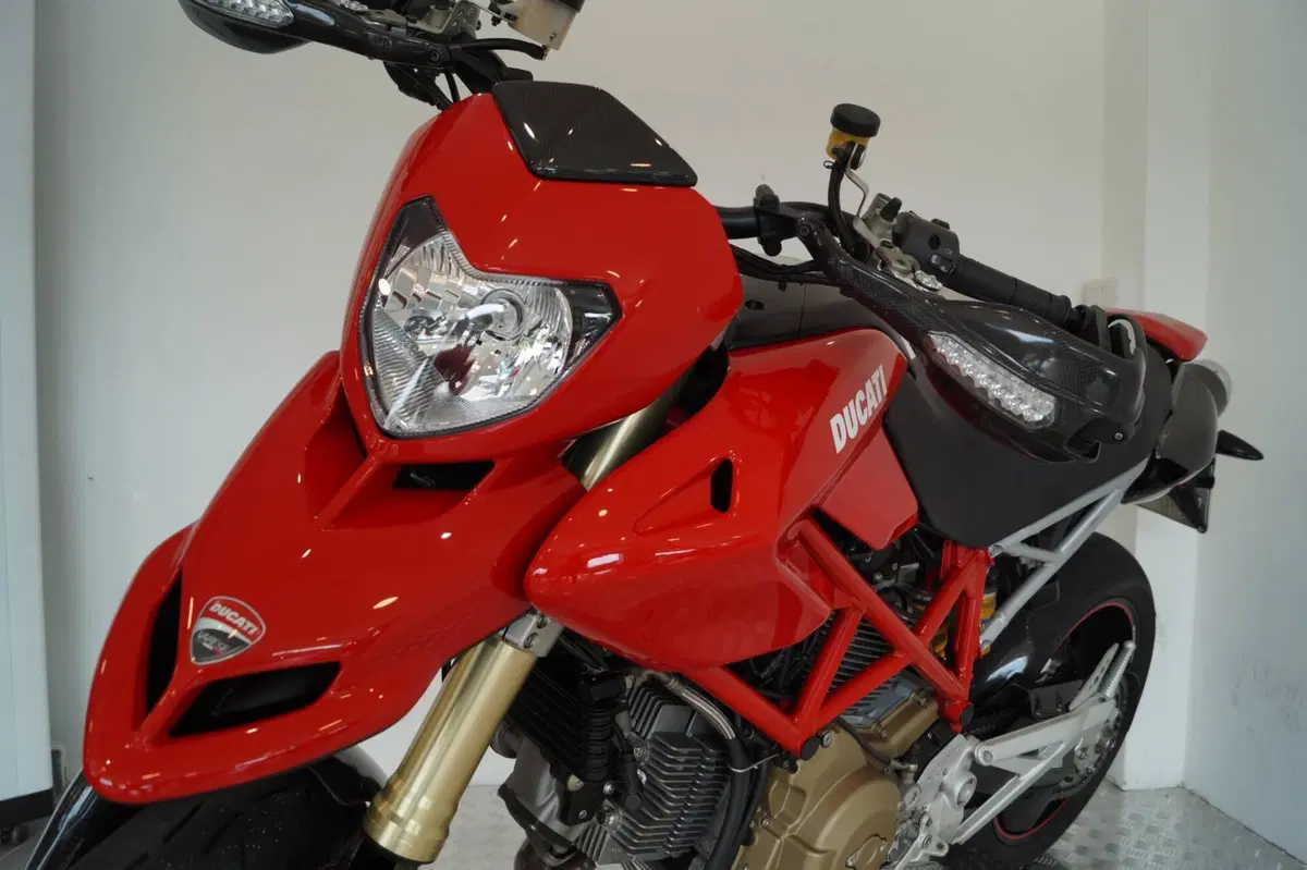 Ducati Hypermotard 1100 S (2007 - 09) (8)