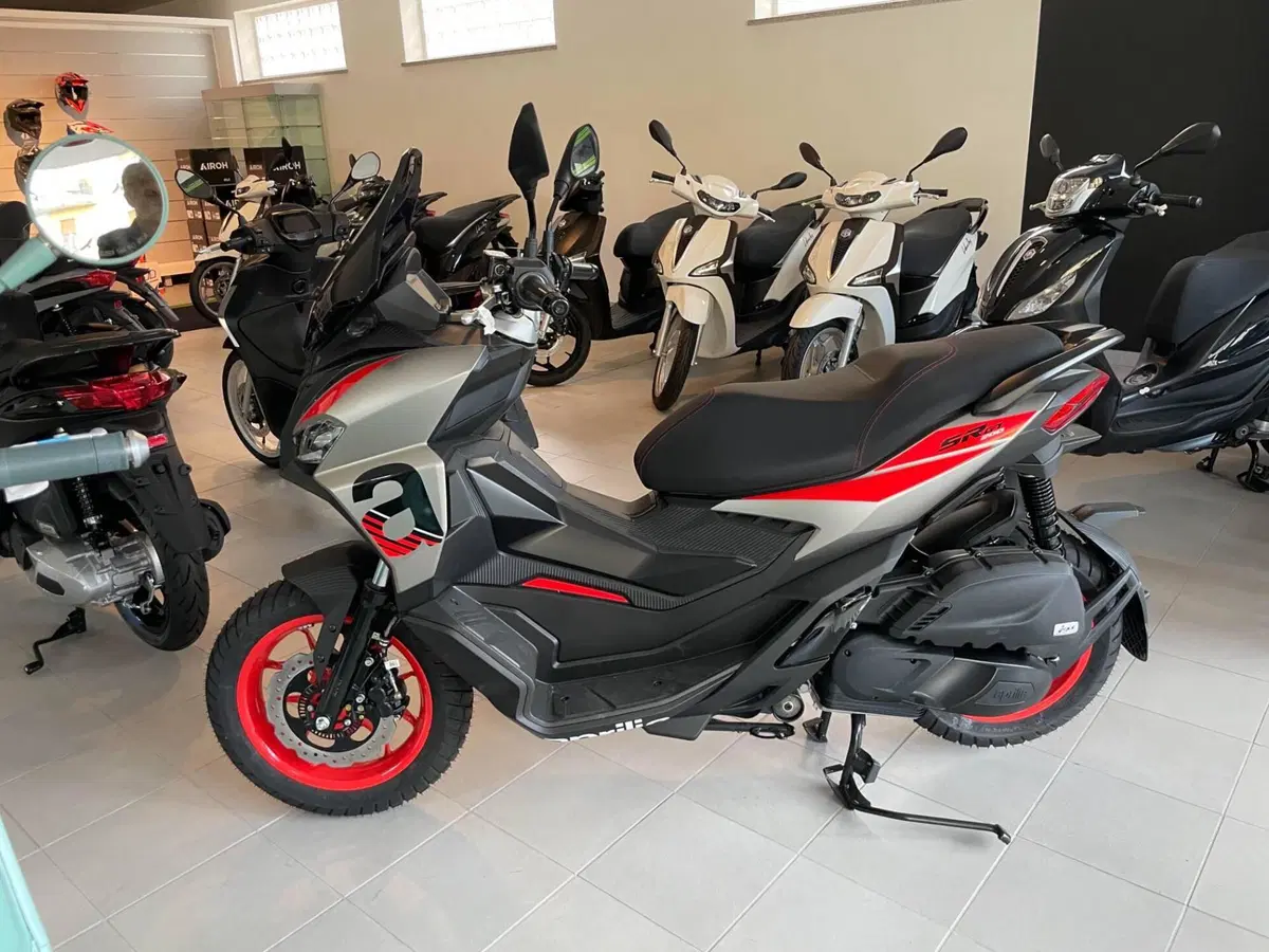 Aprilia SR GT 200 Sport (2025 - 26)
