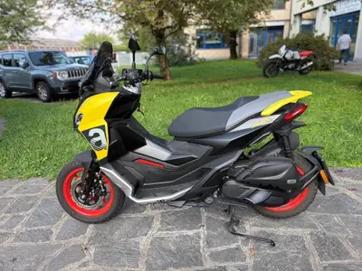 Aprilia SR GT 125 (2022 - 24) usata