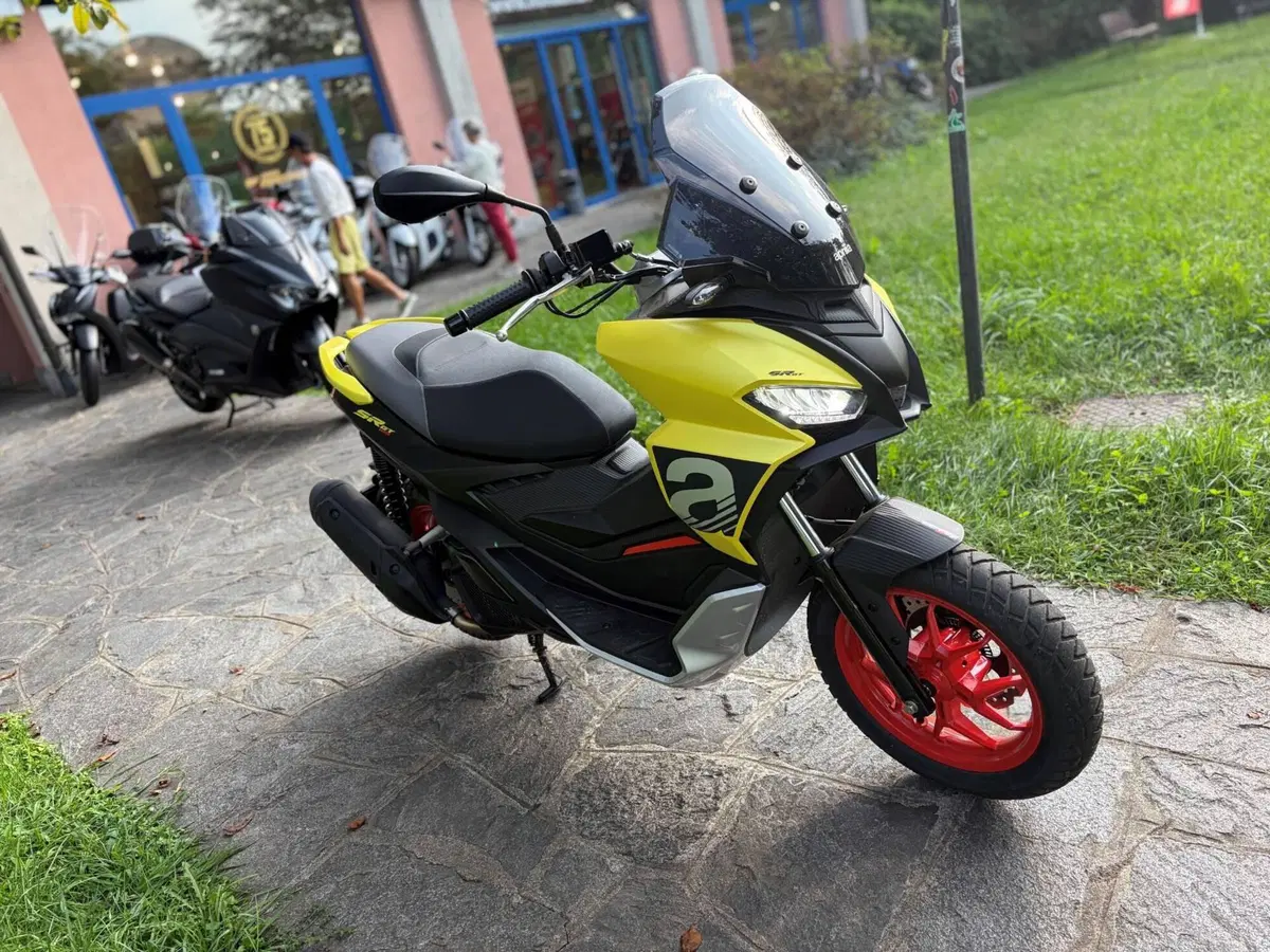 Aprilia SR GT 125 (2022 - 24) (4)