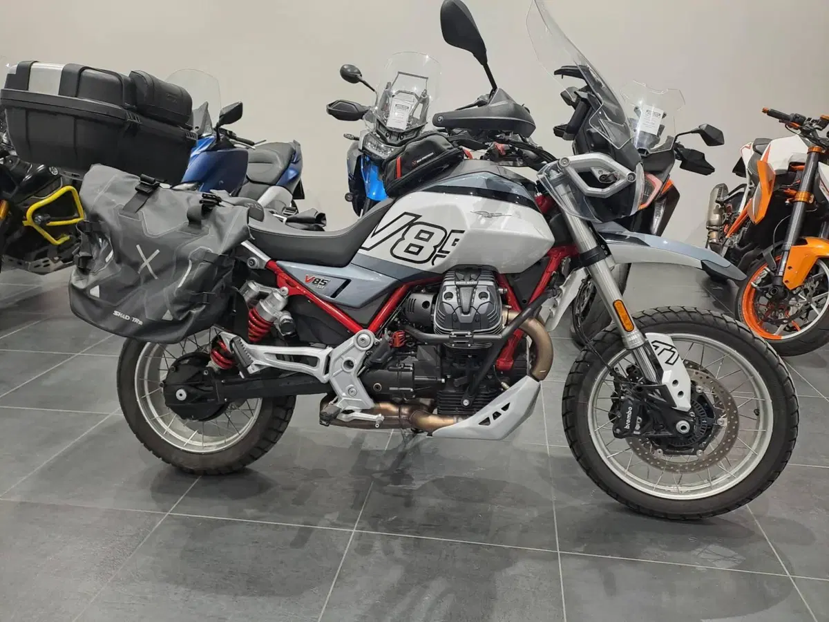 Moto Guzzi V85 TT (2024 - 26)