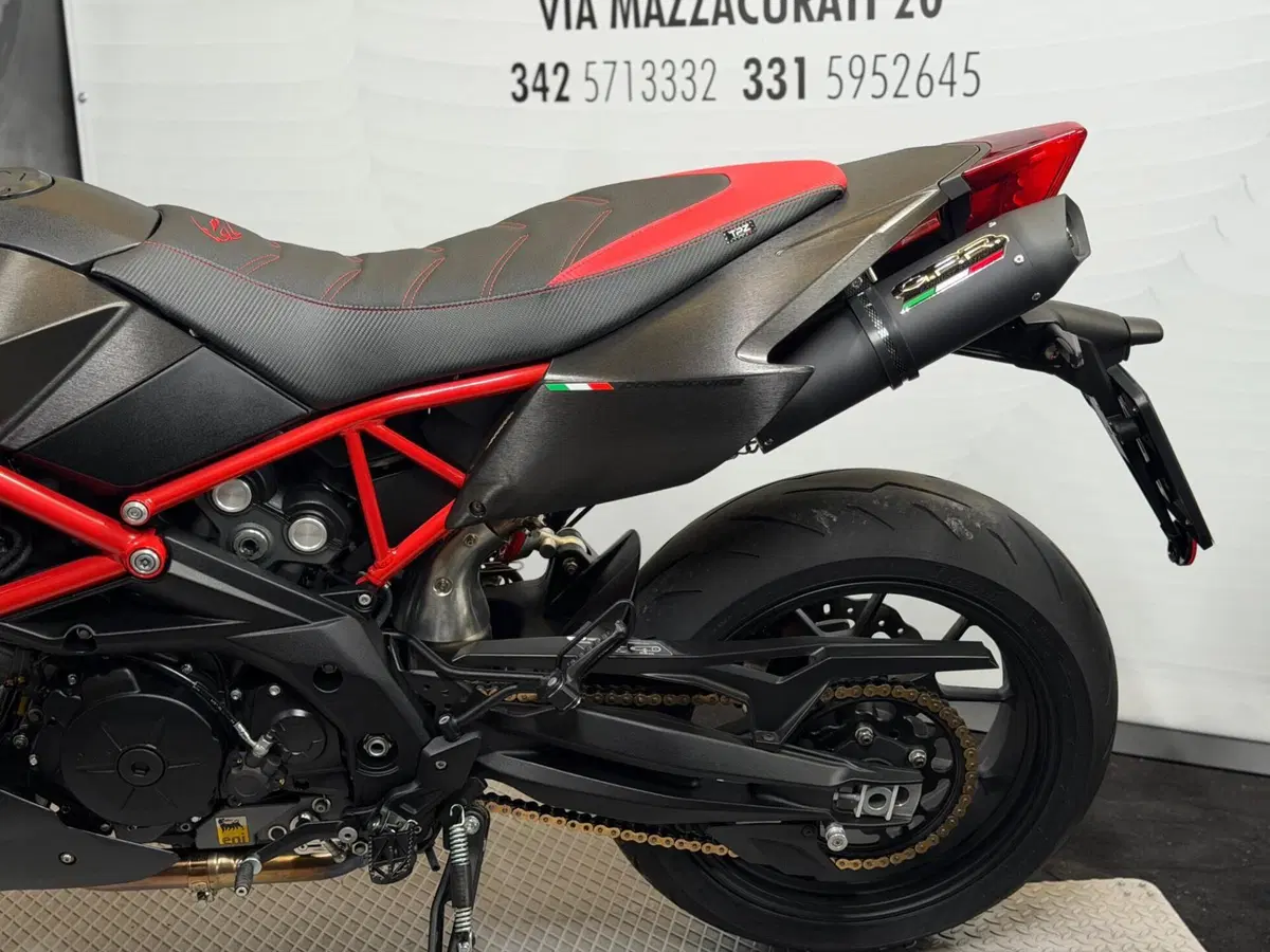 Aprilia Dorsoduro 750 ABS (2009 - 17) (10)