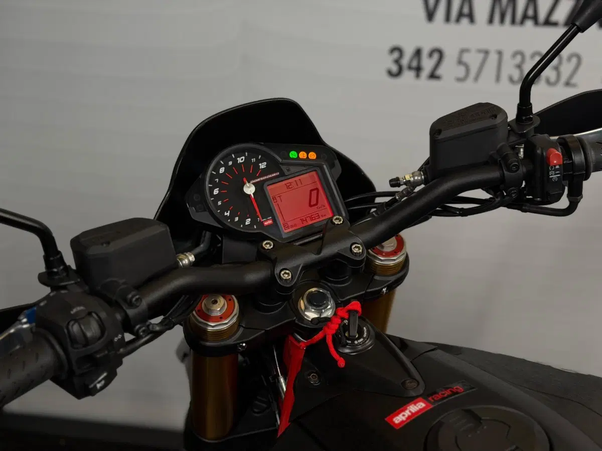 Aprilia Dorsoduro 750 ABS (2009 - 17) (16)