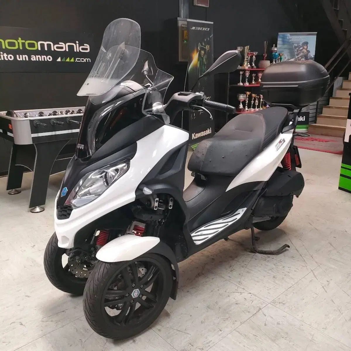 Piaggio Mp3 300 Hpe (2019 - 20) (2)