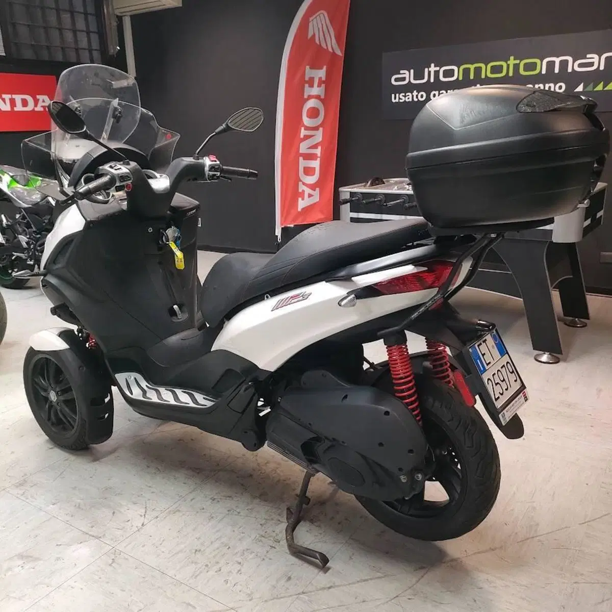 Piaggio Mp3 300 Hpe (2019 - 20) (3)
