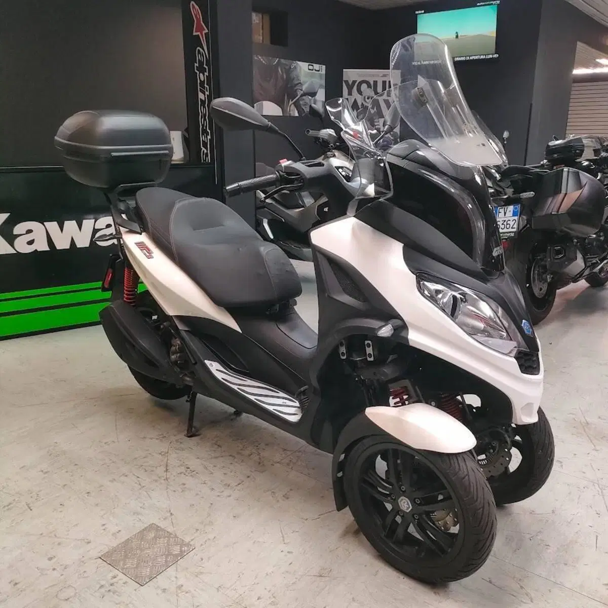 Piaggio Mp3 300 Hpe (2019 - 20) (5)