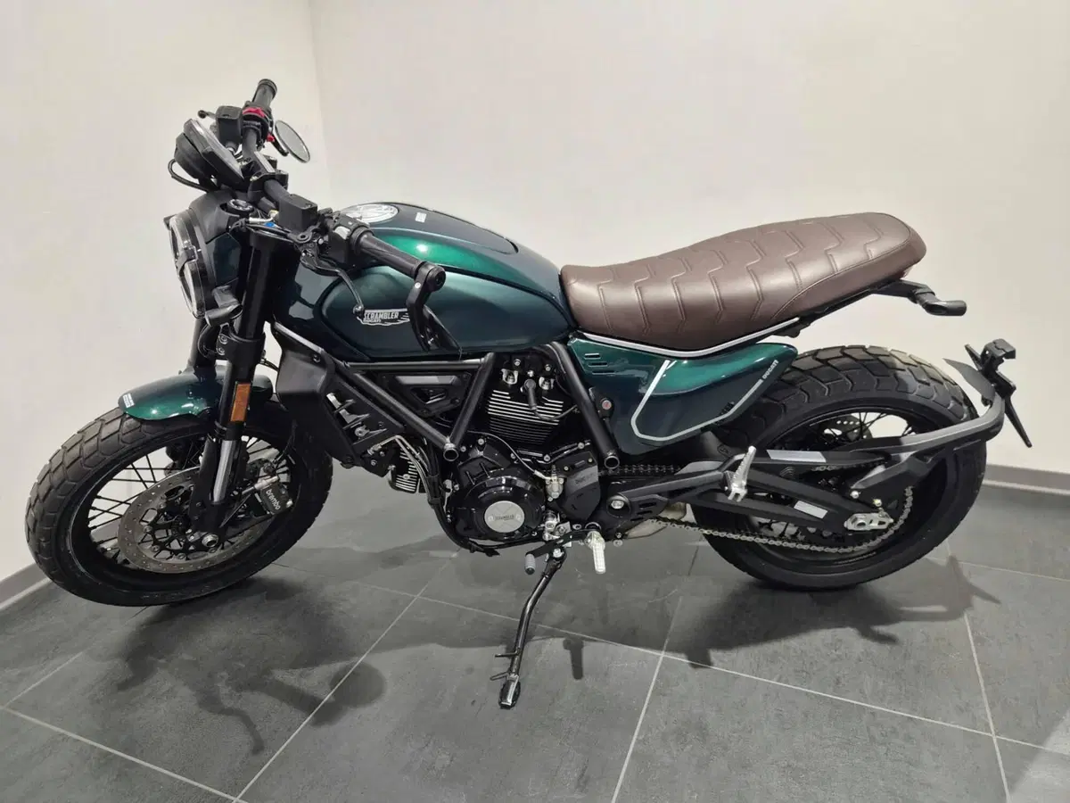 Ducati Scrambler 800 Nightshift (2025 - 26) (3)