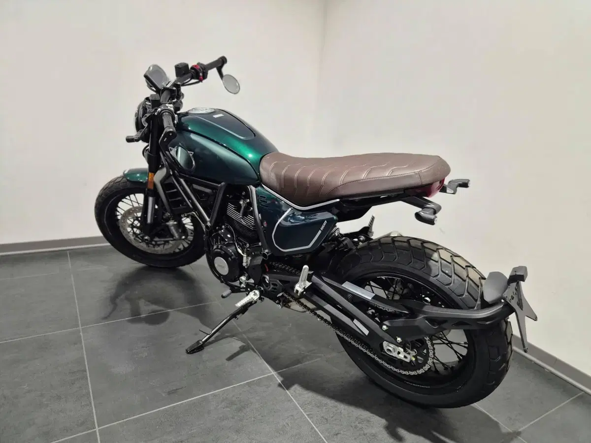 Ducati Scrambler 800 Nightshift (2025 - 26) (4)
