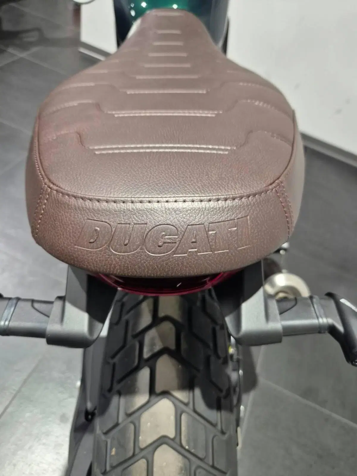 Ducati Scrambler 800 Nightshift (2025 - 26) (14)