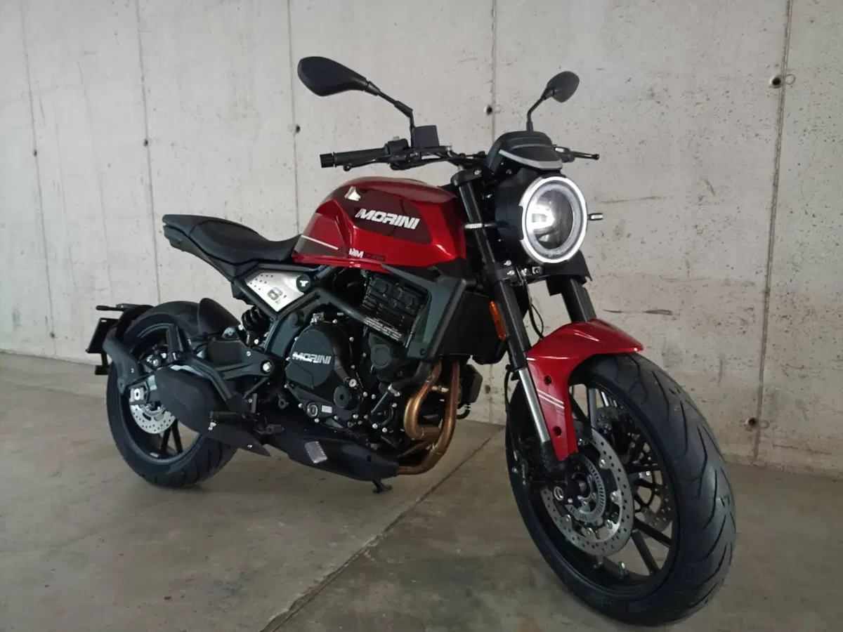 Moto Morini SEIEMMEZZO STR (2022 - 26) (2)