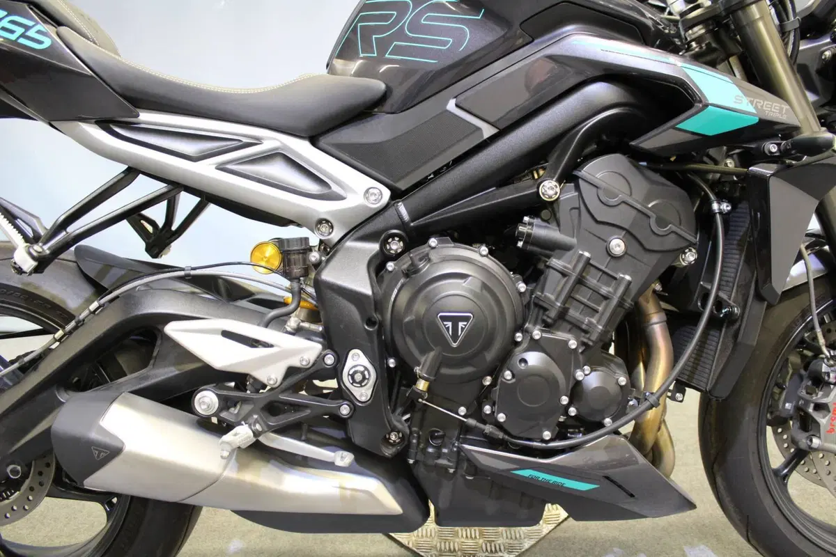 Triumph Street Triple 765 RS (2023 - 26) (9)