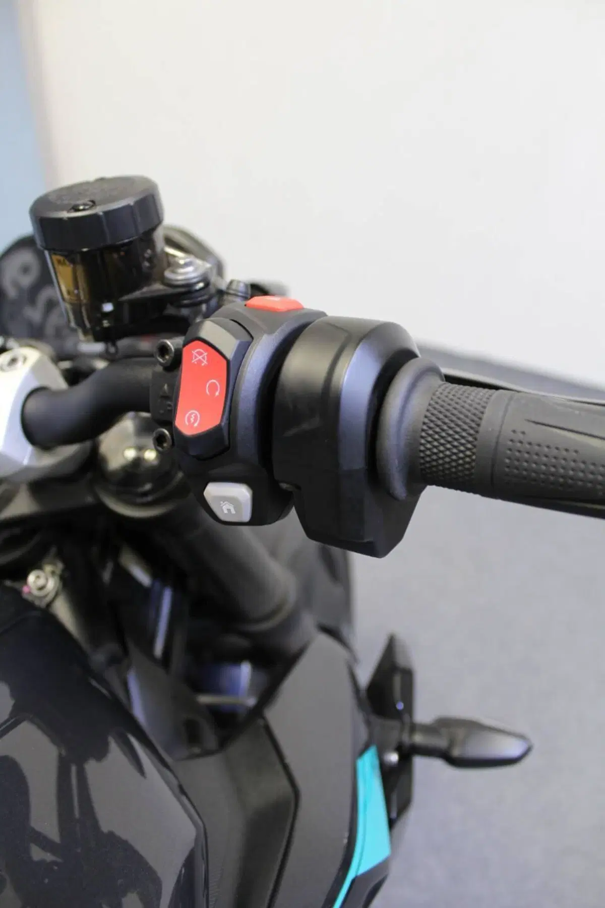 Triumph Street Triple 765 RS (2023 - 26) (11)