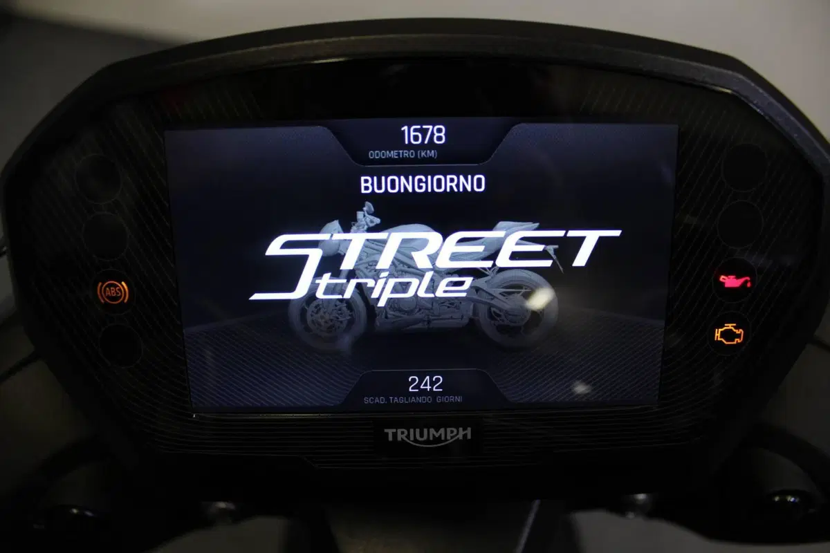 Triumph Street Triple 765 RS (2023 - 26) (3)