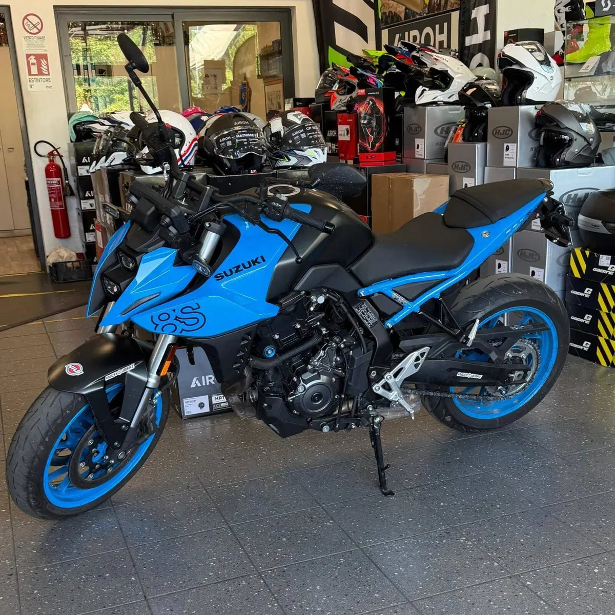 Suzuki GSX-8S (2023 - 24)