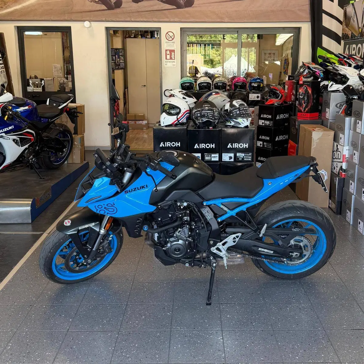 Suzuki GSX-8S (2023 - 24) (2)