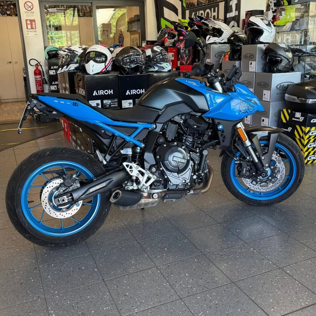 Suzuki GSX-8S (2023 - 24) (3)