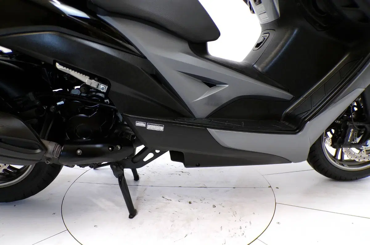Kymco Xciting 400i ABS (2016 - 20) (8)