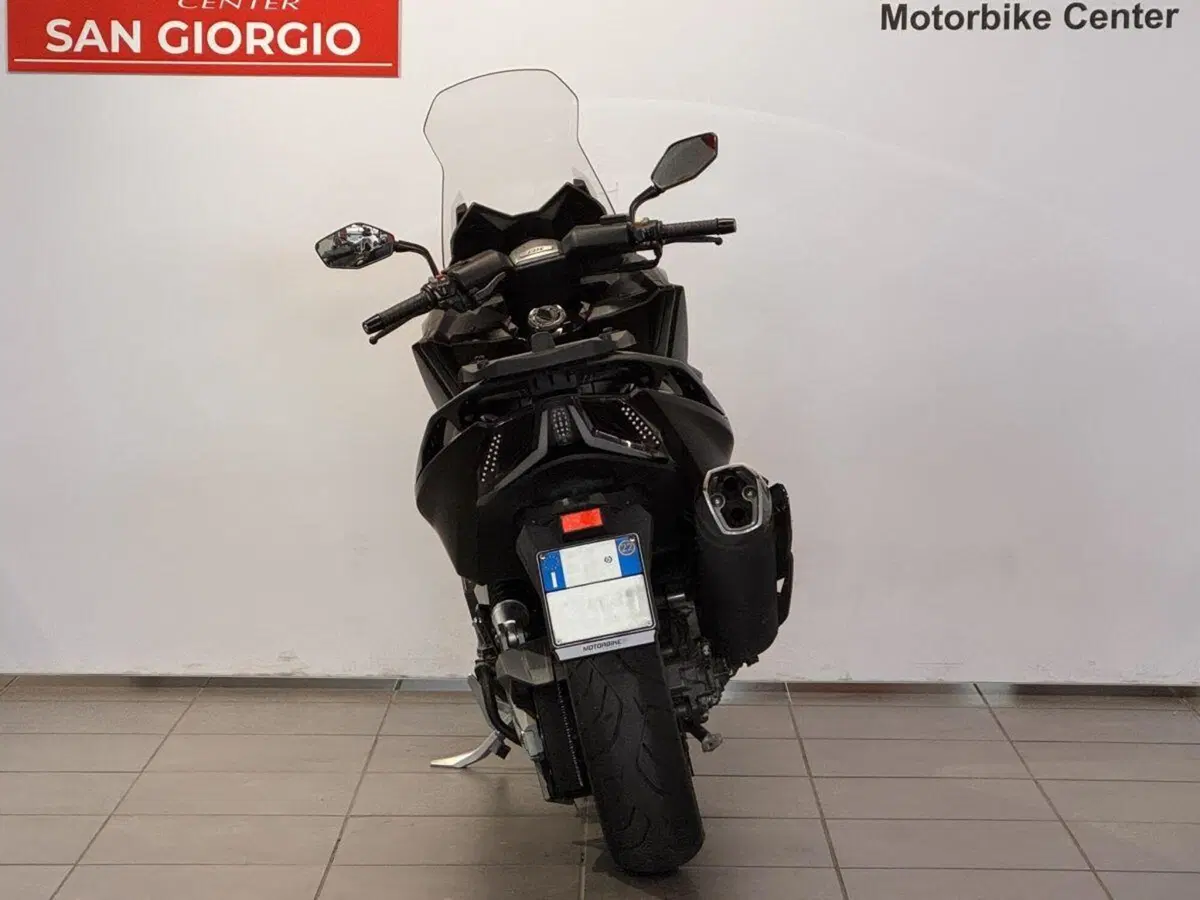 Kymco AK 550 ETS (2021 - 26) (4)