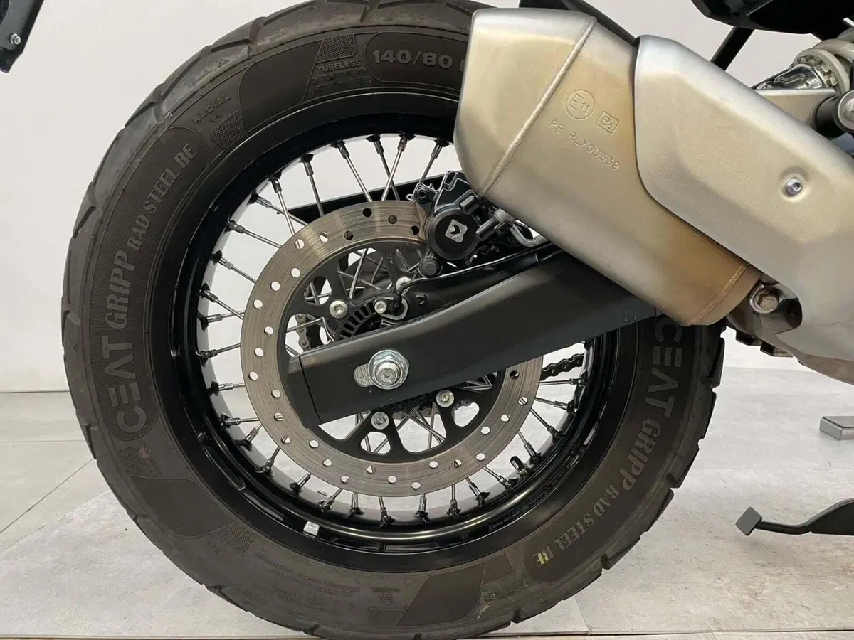 Royal Enfield Himalayan 450 (2024 - 26) (5)