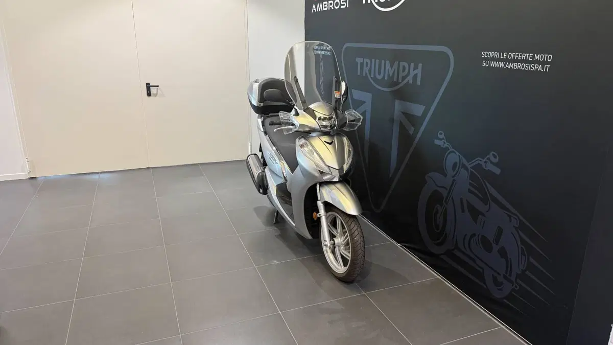 Honda SH 300 i ABS (2016 - 20) (4)