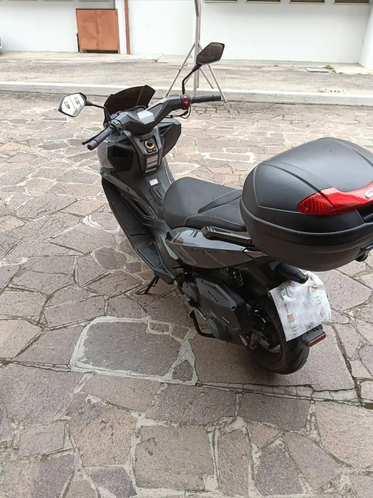Over Brera 300 (2021 - 23) (9)