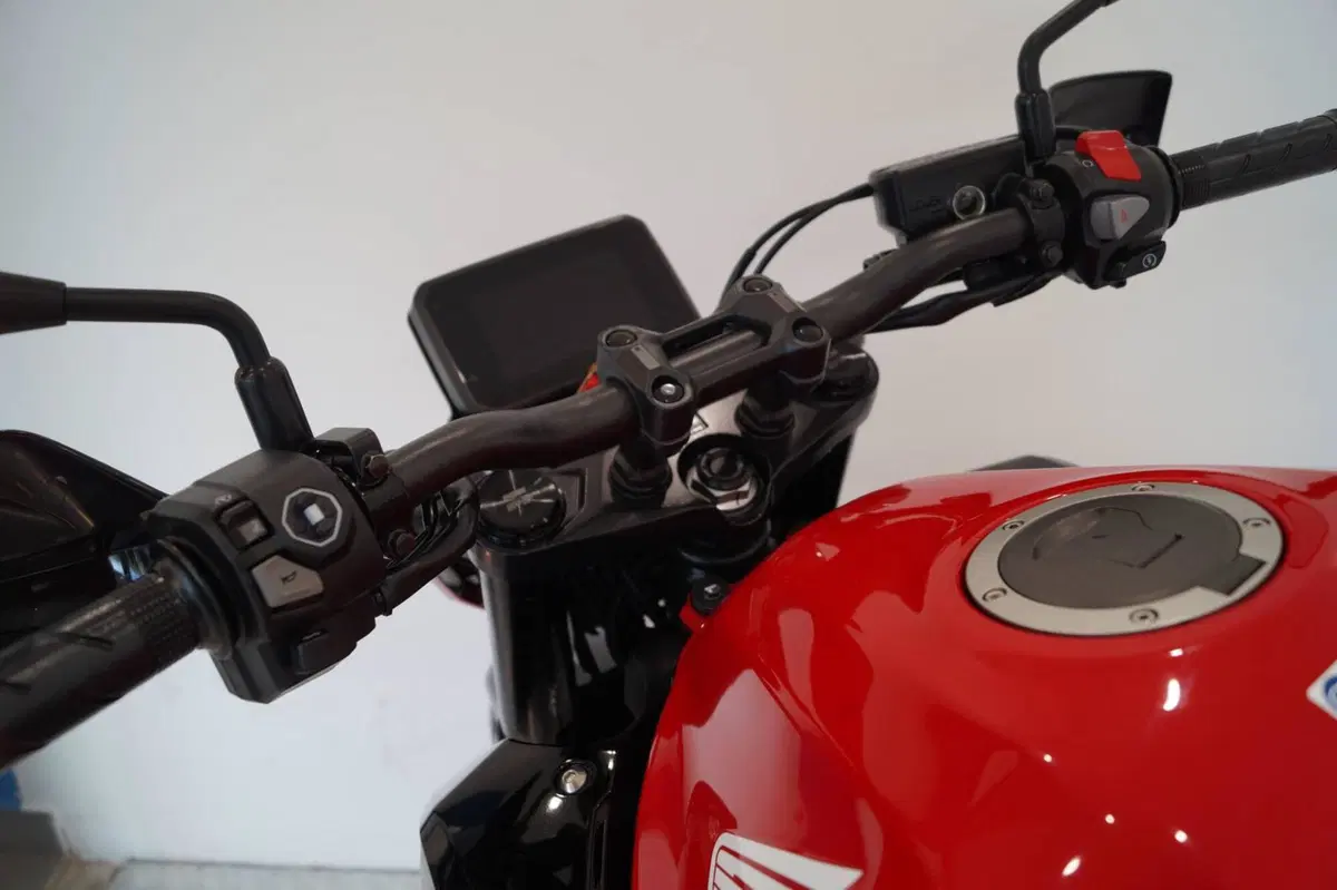 Honda CB 500 Hornet (2026) (7)